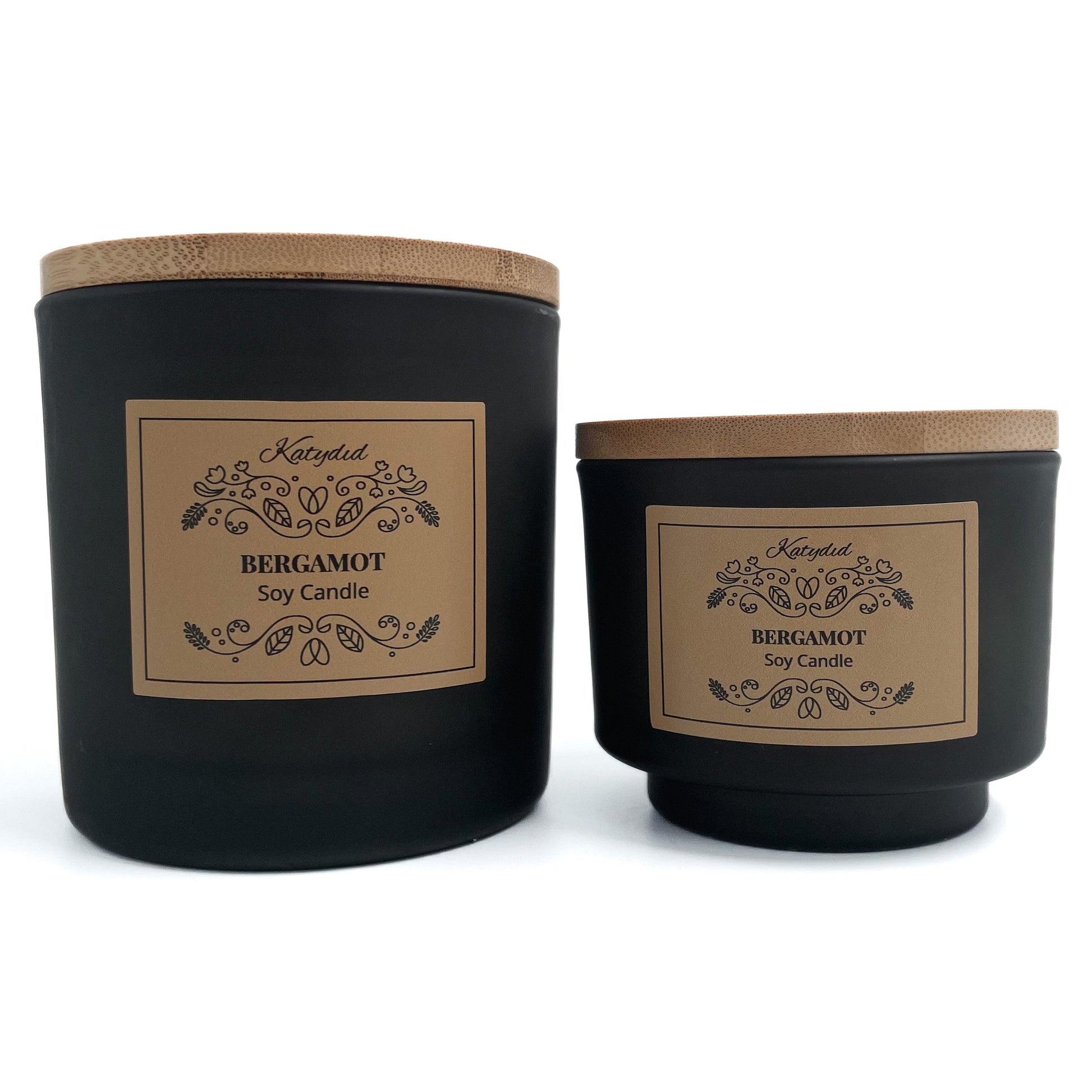 This candle scent is the crisp, citrusy aroma of sun-ripened bergamot. Hand poured using natural soy wax.  Large 500ml small 250ml