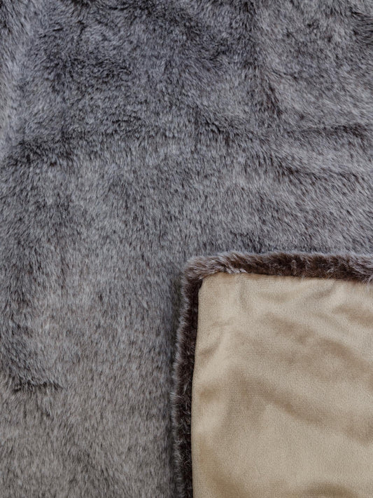 Luxurious and cosy brown faux fur throw 220cm x 140cm