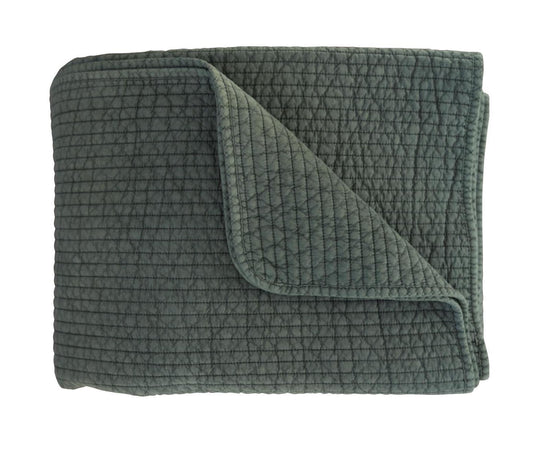 Crafted from premium 100% cotton and stonewashed for a softly weathered finish, this quilt exudes understated charm. 